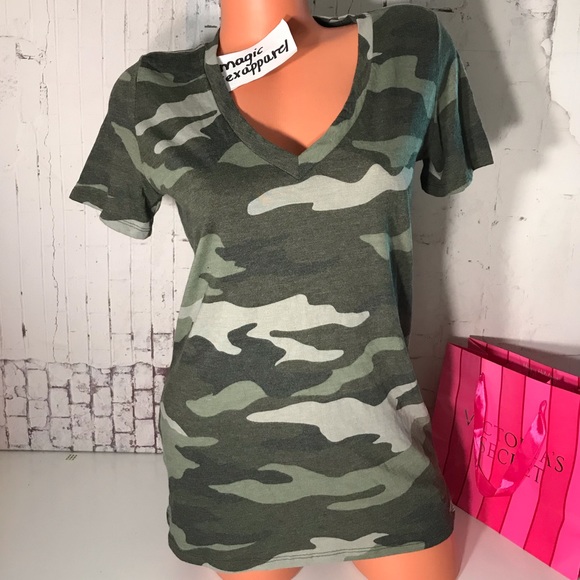 PINK Victoria's Secret Other - SALE🎉VS PINK XS S M L CAMO T-SHIRT V NECK TSHIRT
